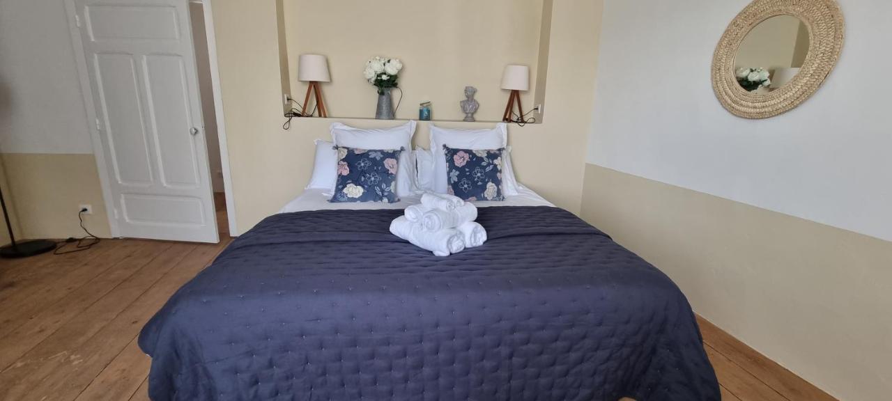 Le Petit Eden Bed & Breakfast แซ็งต์-กองแต็ง-ลา-โปเตรี ภายนอก รูปภาพ